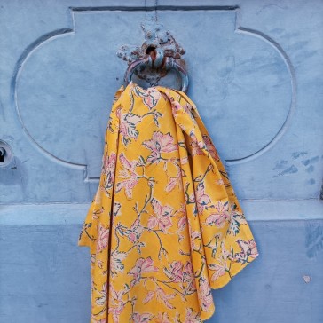 Tissu indien en voile de coton jaune vendu à la coupe par Maison Pouic