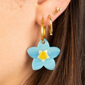 Boucles d'oreilles en forme de fleurs de myosotis bleues par Coucou Suzette