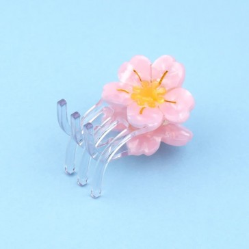 Petite pince à cheveux en forme de fleur de cerisier rose "Sakura" par Coucou Suzette