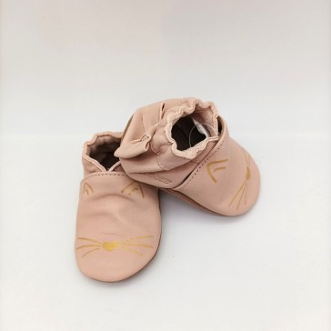Chaussons pour bébé en cuir souple rose à motif de chat doré par Robeez