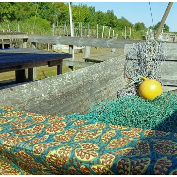 Coton indien imprimé au block print à feuilles jaunes et marron sur fond vert