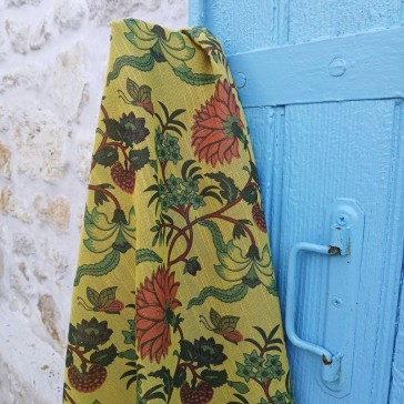 Coton khadi à fleurs sur fond jaune par Maison Pouic