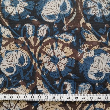 Coton indien à fleurs écrues sur fond marron et bleu