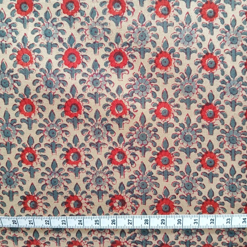 coton indien petites fleurs rouges et grises sur fond beige