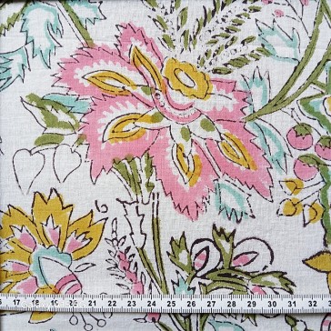 Coton indien à fond blanc et grandes fleurs roses et jaunes BL-258