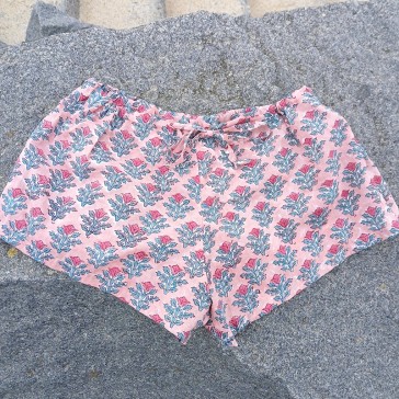 indienne BL-256 petites fleurs bleues sur fond rose