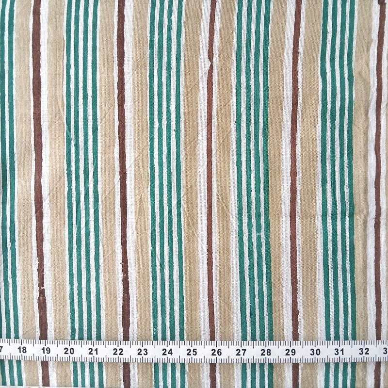 Indienne rayée camel et vert vendue à la coupe par Maison Pouic Indienne rayée camel et vert vendue à la coupe par Maison Pouic