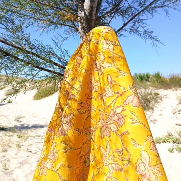 Plaid en coton indien jaune et double gaze beige par Maison Pouic