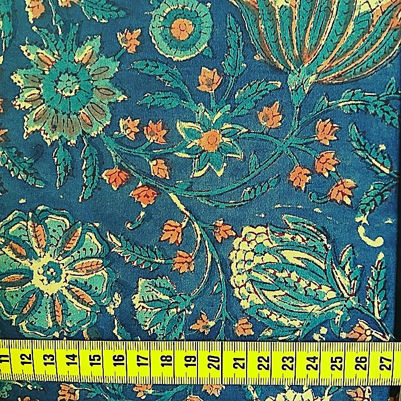 coton indien fleuri fond bleu foncé coton indien fleuri fond bleu foncé