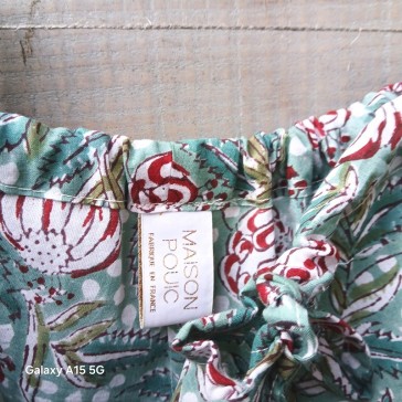 Short en coton indien fleuri rouge sur fond vert Maison Pouic