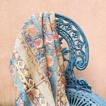 Indienne rayée et fleurie camel, verte et rose, vendue à la coupe par Maison Pouic