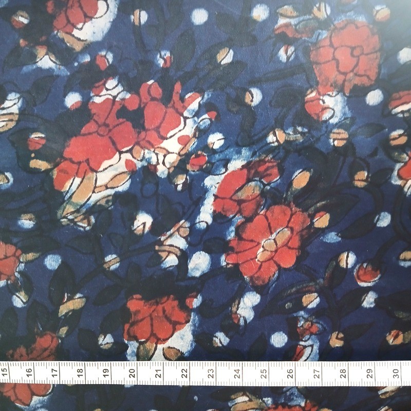 Modal indien petites fleurs marron sur fond bleu marine vendu à la coupe par Maison Pouic Modal indien petites fleurs marron sur fond bleu marine vendu à la coupe par Maison Pouic
