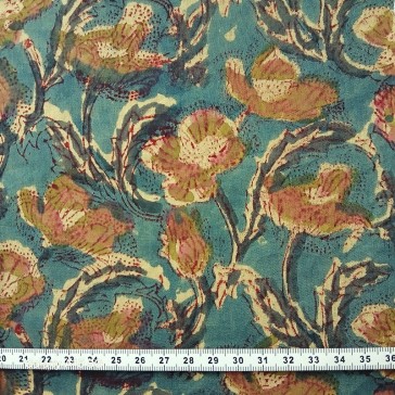 Indienne fleurie marron sur fond vert foncé par Maison Pouic Indienne fleurie marron sur fond vert foncé par Maison Pouic