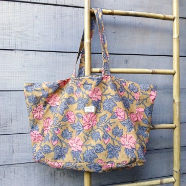 Box de couture pour grand sac en indienne fleurie à fond beige et double gaze camel