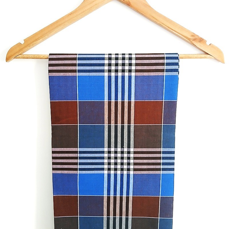Sorong indien à carreaux marron et bleu par Maison Pouic