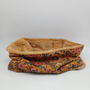 Snood fausse fourrure camel et indienne fleurie.