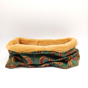 Snood en indienne vert foncé à ronds camel et fausse fourrure camel