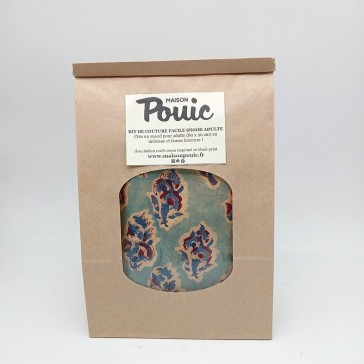 Kit de couture pour réaliser un snood en indienne bleu ciel et fausse fourrure galet.