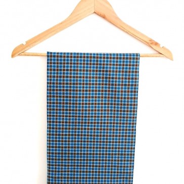 Lungi à petits carreaux bleus et marron par Maison Pouic