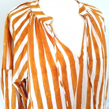 Tunique rayée moutarde imprimée à la main en coton indien très fin.