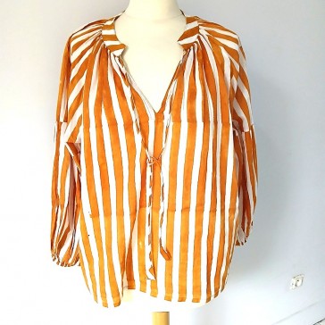 Chemise indienne en voile de coton à rayures jaune moutarde en voile de coton indien.