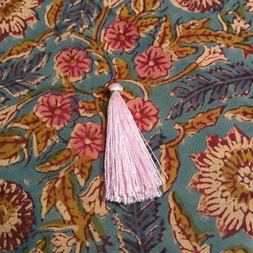 Lot de quatre pompons 7 cm...