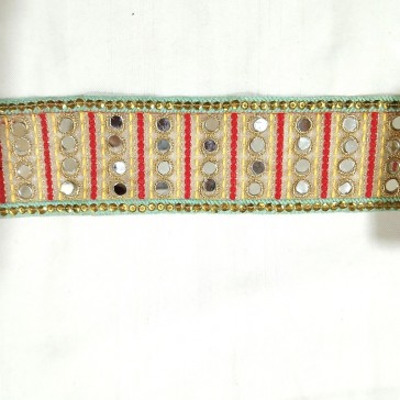 Galon indien vert, jaune et rouge à petits miroirs, vendu à la coupe