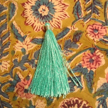 Lot de 4 pompons vert prairie