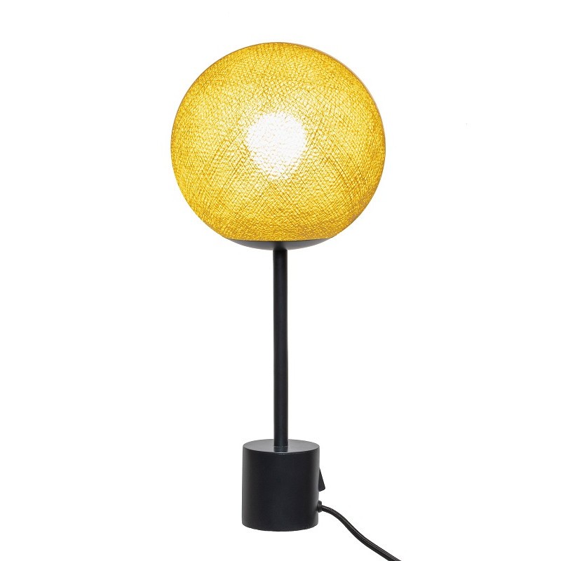 Lampe à poser Apapa "Moutarde" par La Case de Cousin Paul Lampe à poser Apapa "Moutarde" par La Case de Cousin Paul