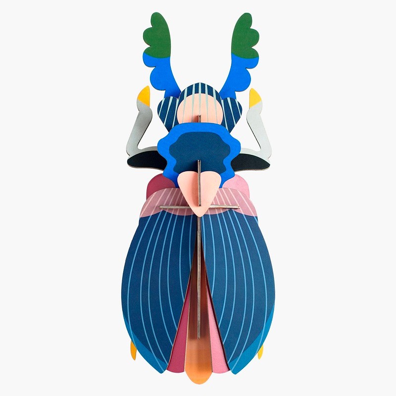 Décoration à assembler et à accrocher en forme de scarabée japonais par studio ROOF