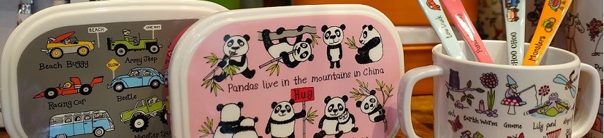 Tout pour le repas des tout-petits: assiettes, couverts, bols, gobelets, gourdes, boîtes à goûter pour enfants